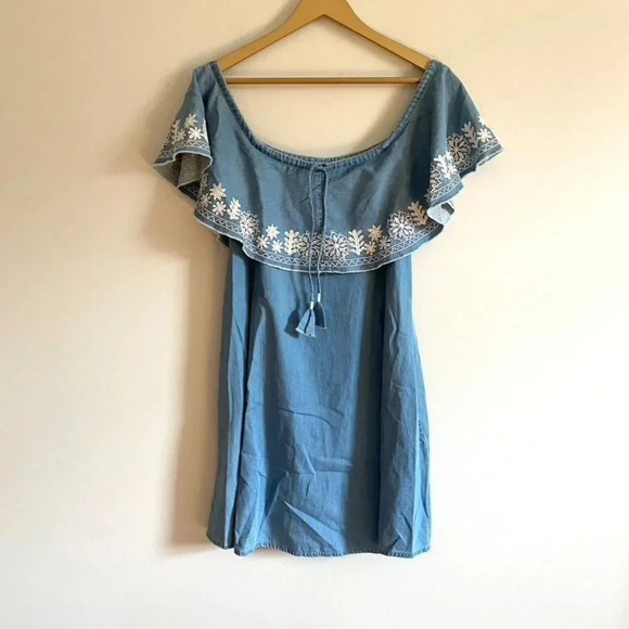 Jachs Girlfriend Off the Shoulder Embroidered Dress - Picture 2 of 12